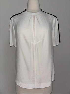 TY-LR Split-Sleeve Blouse with Black Shoulder Stripe